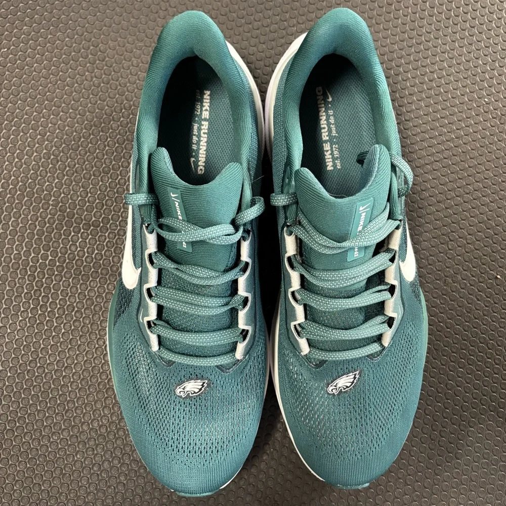 Nike Green Philadelphia Eagles Mesh Sneakers with White Swoosh - Picture 5 of 9